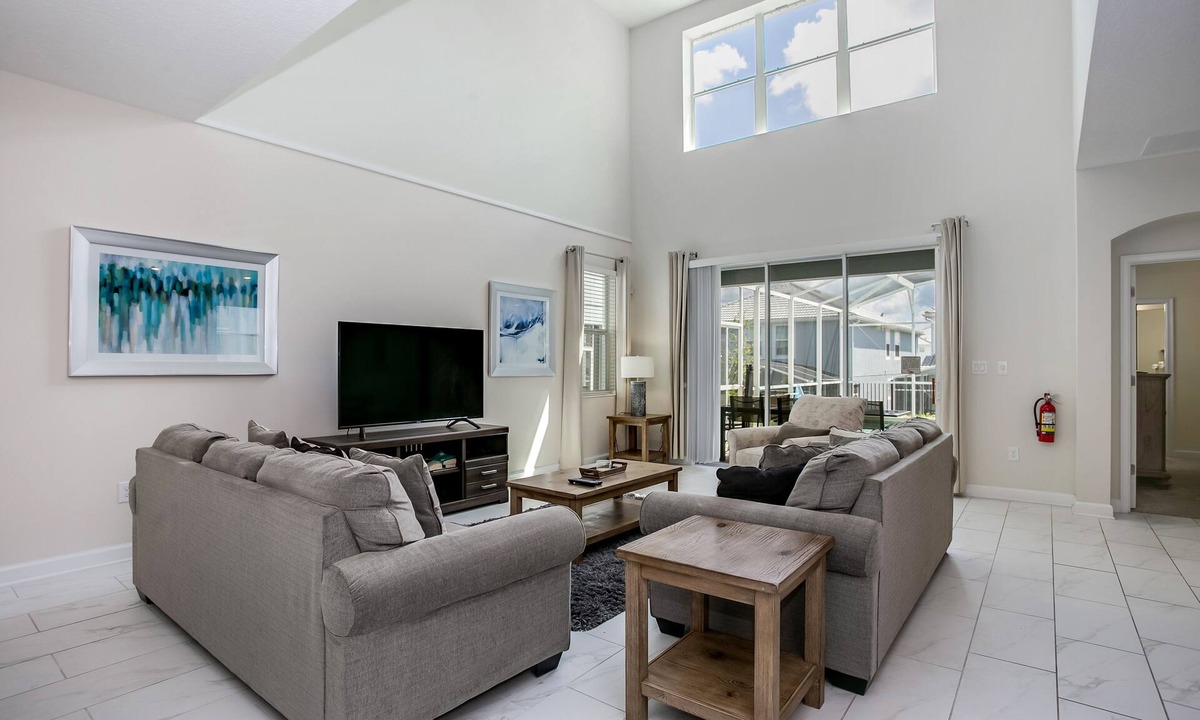 Davenport House | Family Friendly 5 Bed Game Spa Pool Home in Champions Gate