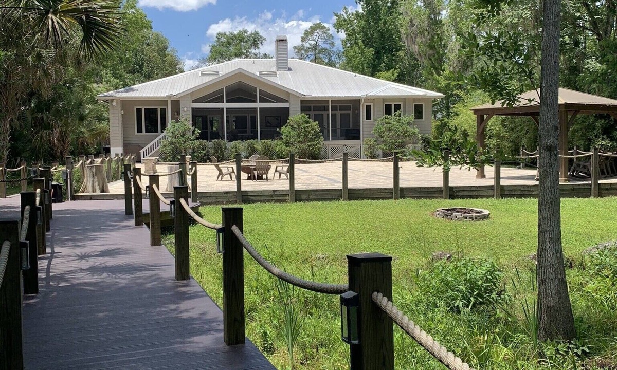 Sorrento House | Family-friendly nature retreat on the beautiful Wekiva River