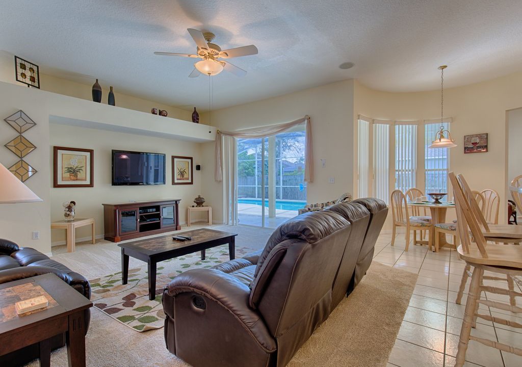 Ridgewood Lakes Villa | Family Home With Heated Pool On Golf Course Only 20 Minutes From Disney World