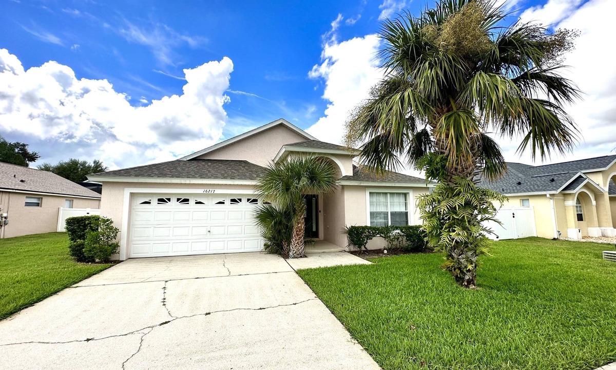 Orange Tree House | Family time, quiet relaxation, Florida fun. Pool Home at Orange Tree
