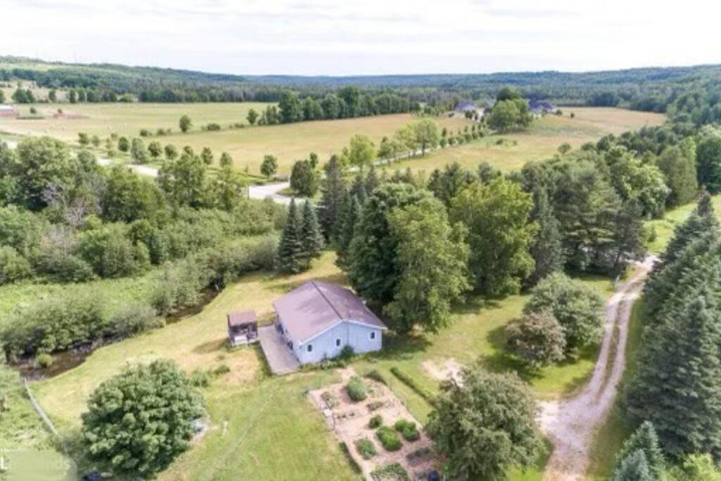 Oro-Medonte House | Farm House