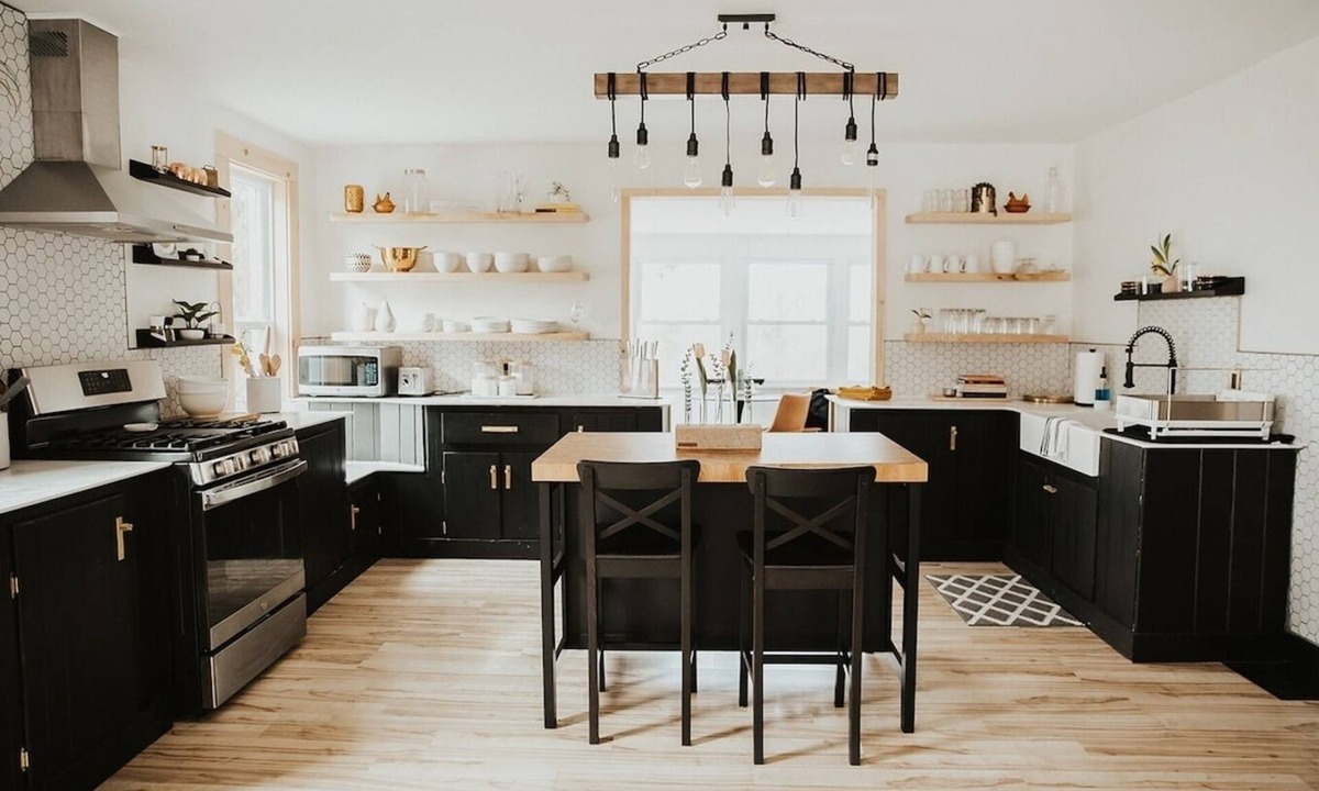Hector House | Finger Lakes Renovated Farmhouse + Maple Farm!