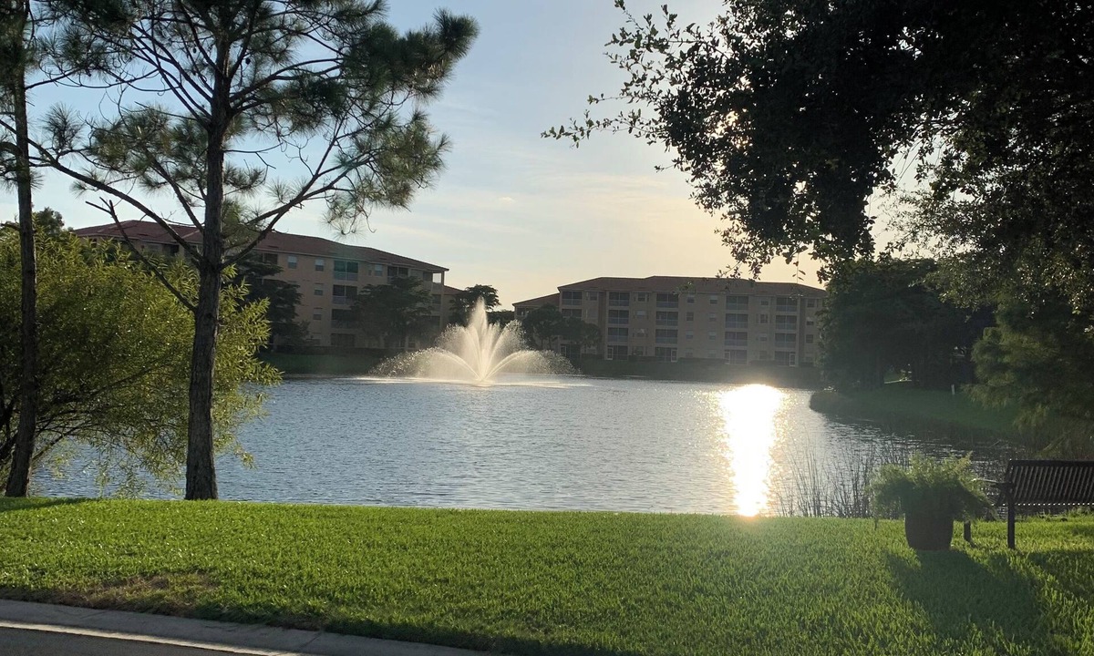 Biggar Condo | Florida Vibes - A Fort Myers Gem- 2 Bedroom Condo.
