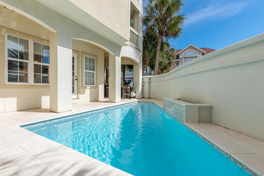 Miramar Beach House | FLORIDAYS S Shipwatch