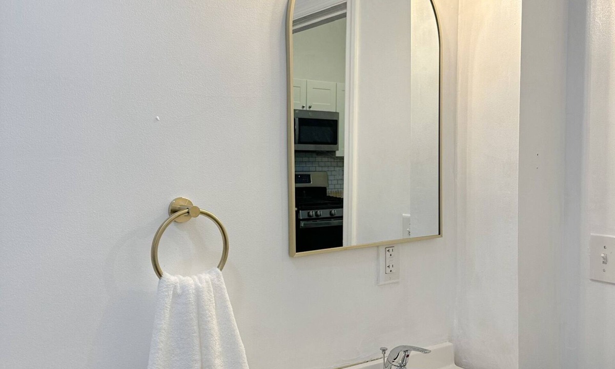 Bunker Hill Apartment | FREE PARKING/3-bedroom apartment with AC, WiFi
