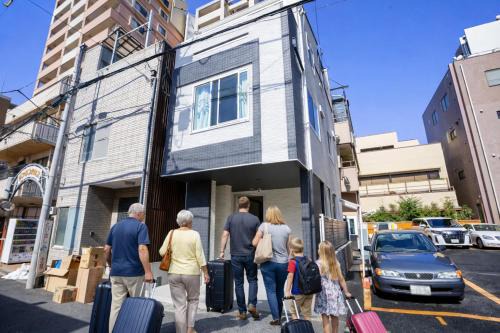 Kawaguchi Apartment | Free parking for compact cars 4 minutes walk from Kawaguchi Newly built three-story single-family house with 78 square meters 18 minutes by train to Ueno