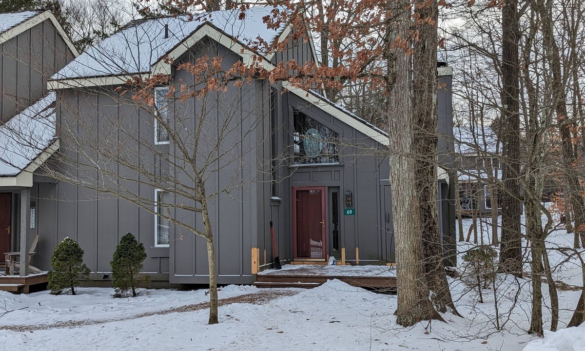 White Haven House | Frost Hollow by AvantStay | Deck w/Grill, Game Room Loft