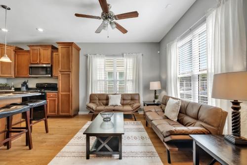 Tallahassee House | FSU Home Base! Poolside Retreat 3 Mi to Campus