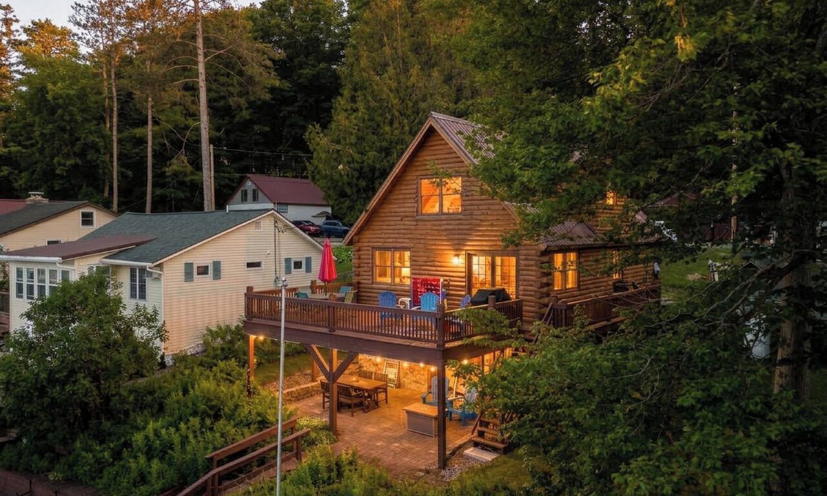 Hamilton House | Game Room, Sauna, 5 Min to Colgate, Sleeps 8
