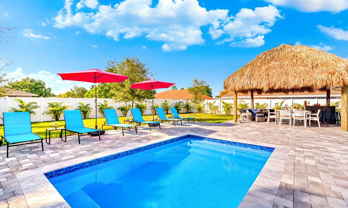 Delray Beach House | Glamorous New Built Heated Pool Home, Tiki Hut, Huge Patio, Air Hockey Near Ave