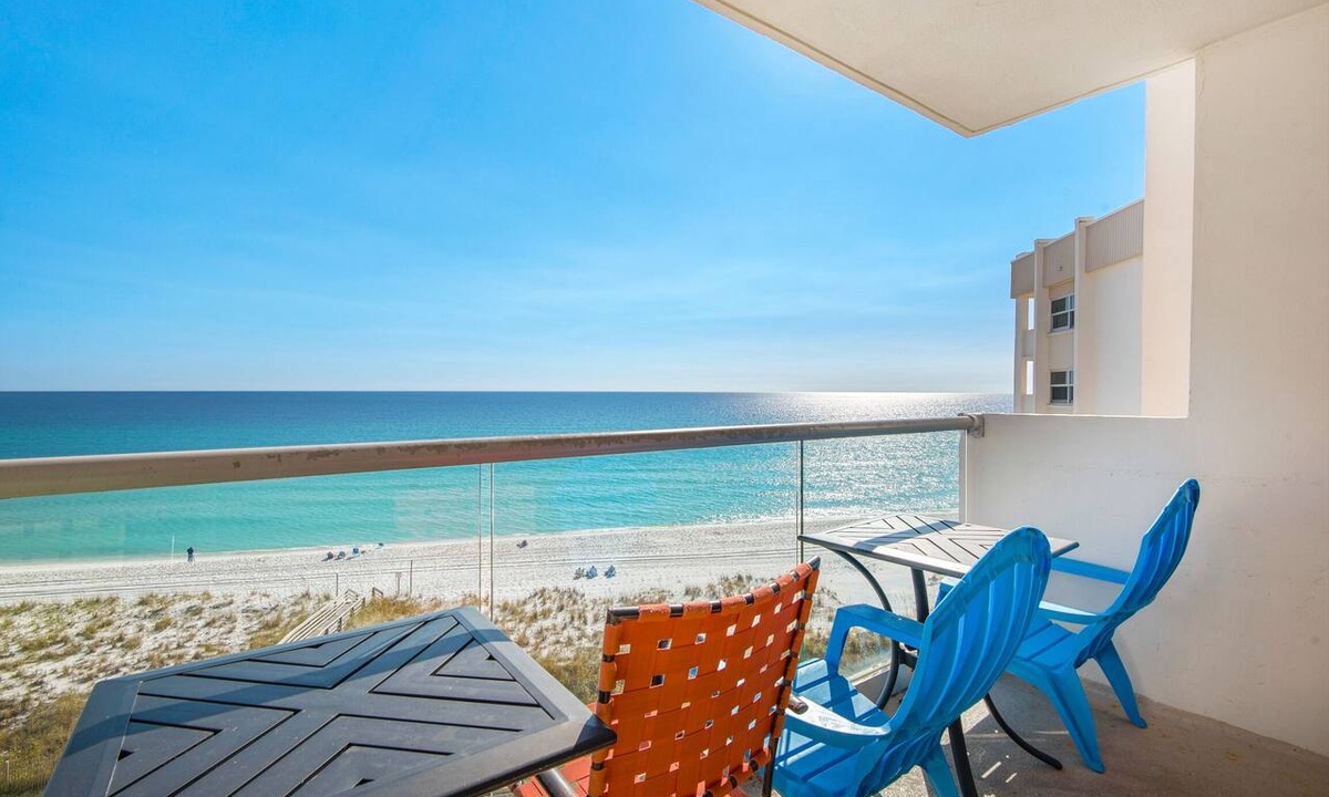 Pensacola Beach Condo | 🌊Gorgeous 2BR,Beachfront|Regency Towers 702 West🌊