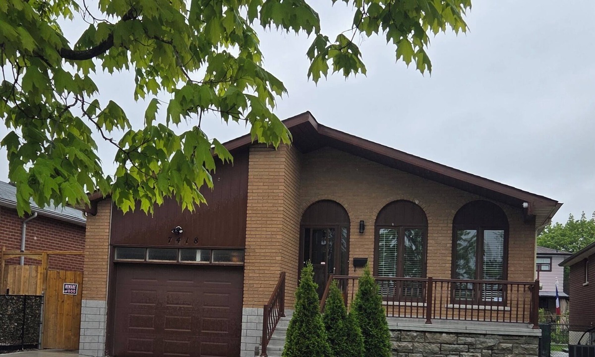 Malton House | Gorgeous Home near Pearson Airport
