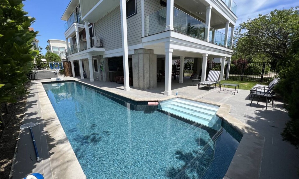 Lido Beach House | Gorgeous Modern Lido Beach home -Steps to Private beach. Heated pool, bikes,