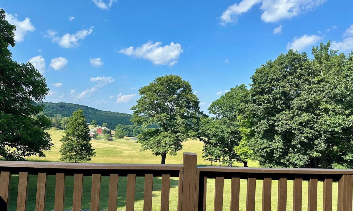 Allegheny Township House | Grandview Ridge, a Mountain Estate with scenic views and an unforgettable stay.