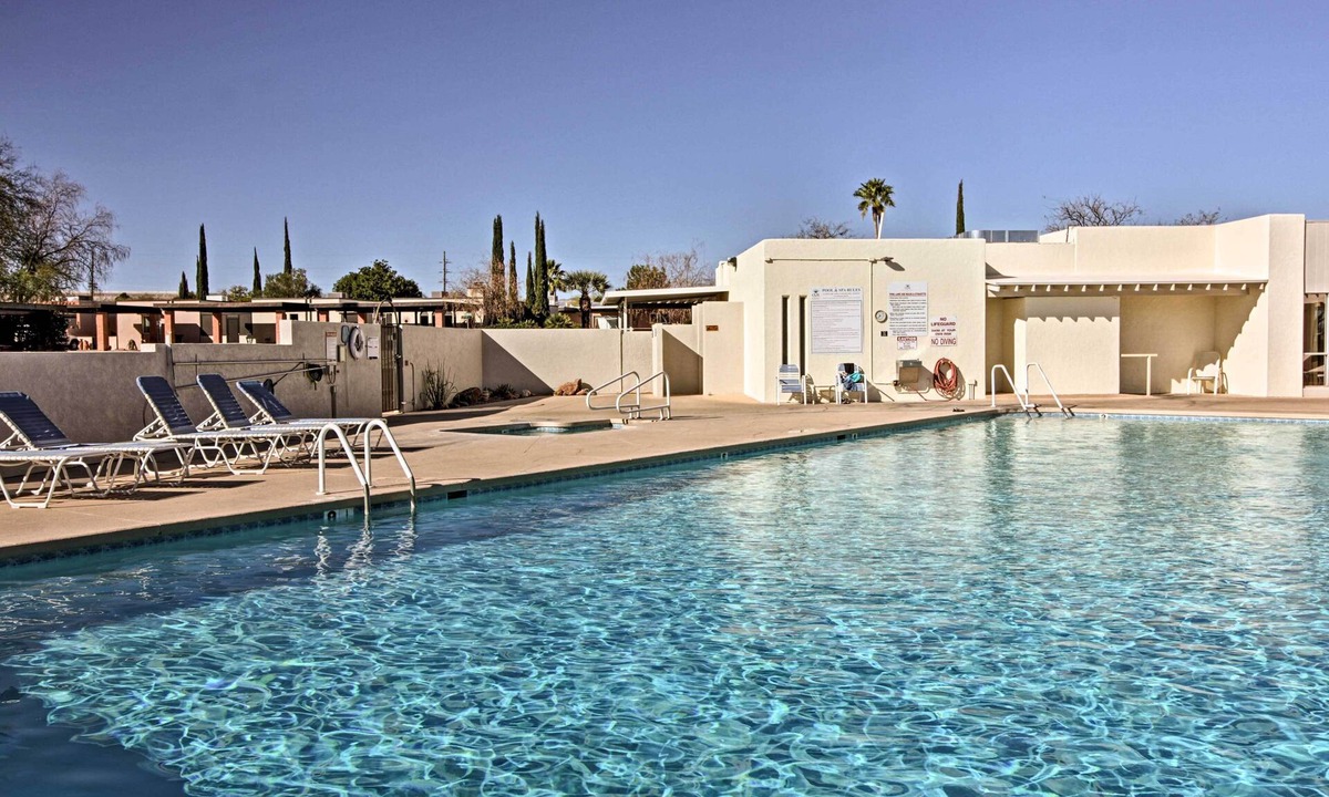 Casa Paloma II House | Green Valley Townhome w/Patio & Resort Amenities