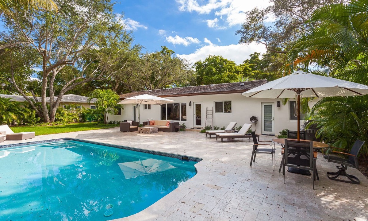 Southwest Coconut Grove House | Hamilton House - 3 bedrooms and 2 bathrooms