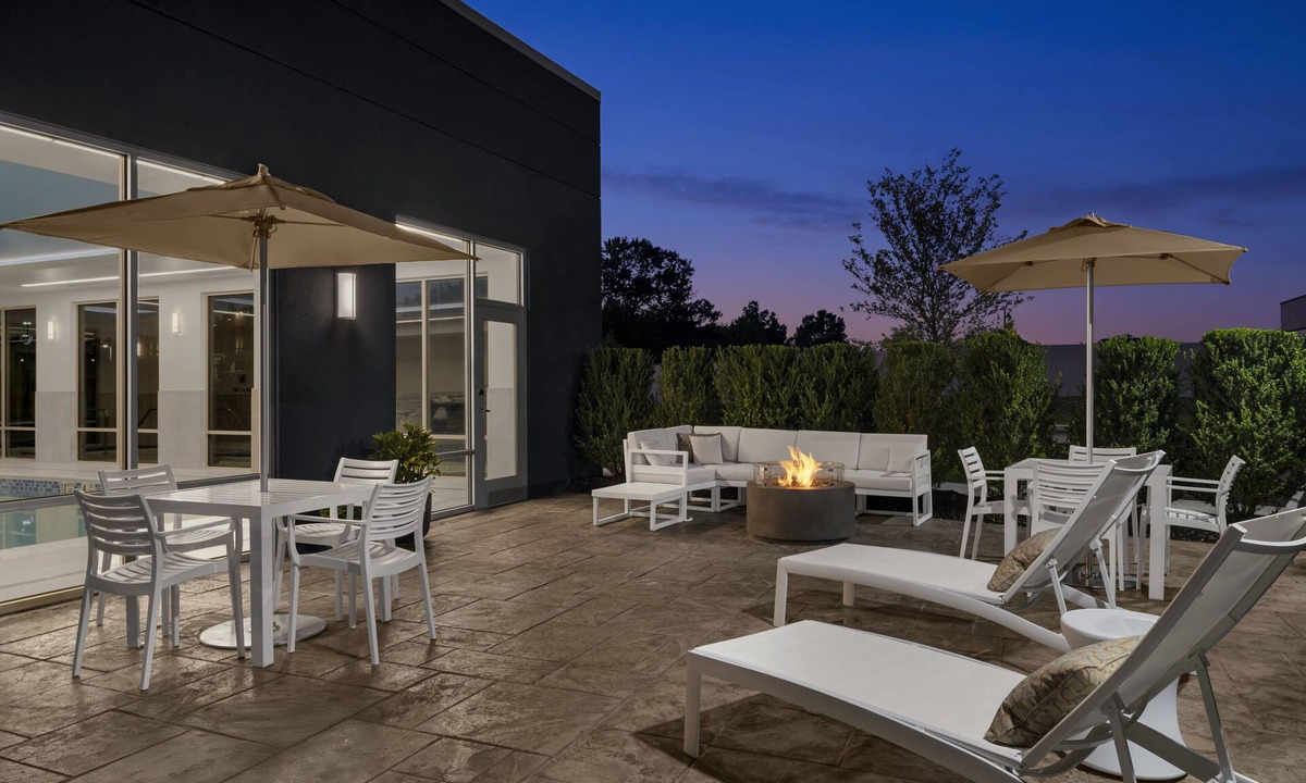 Farmingdale Hotel | Hampton Inn & Suites By Hilton Long Island Farmingdale