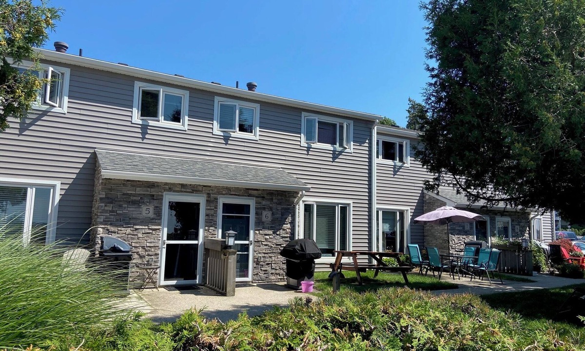 Port Elgin Condo | Harbour Street Retreat, across from Port Elgin's sandy beach on Lake Huron.