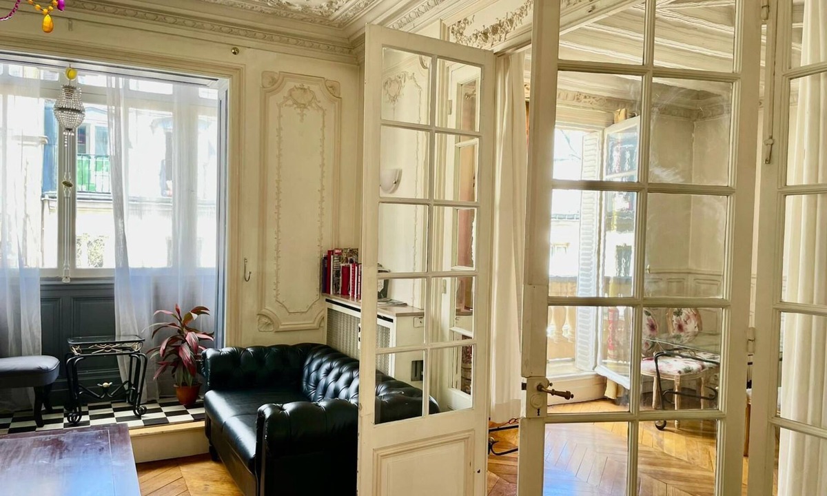 Quartier Saint-Georges Apartment | Haussmann Opera Penthouse130M2 Exclusive full 4floors Stone Balcony (4 bedrooms)