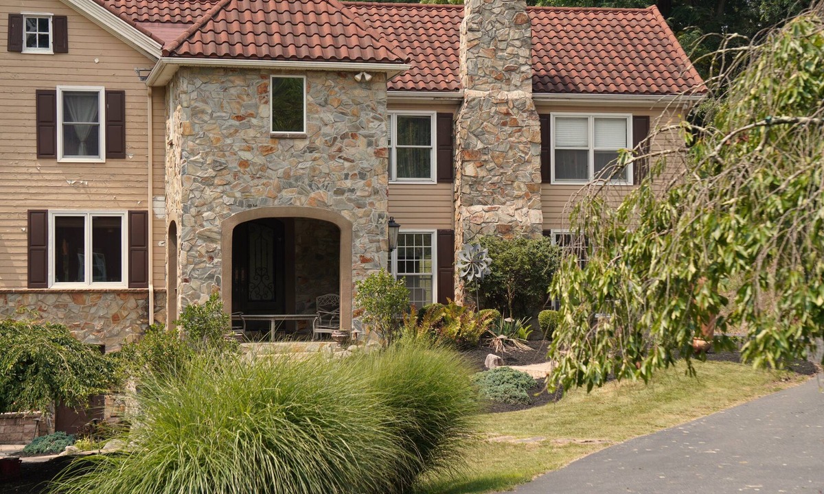 Colonial Park House | Hidden Valley Estate Harrisburg