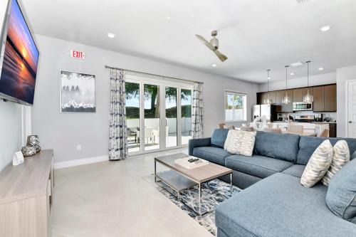 Reunion Apartment | High-Comfort Condo Near Disney With Resort & Waterpark Access - B50-113