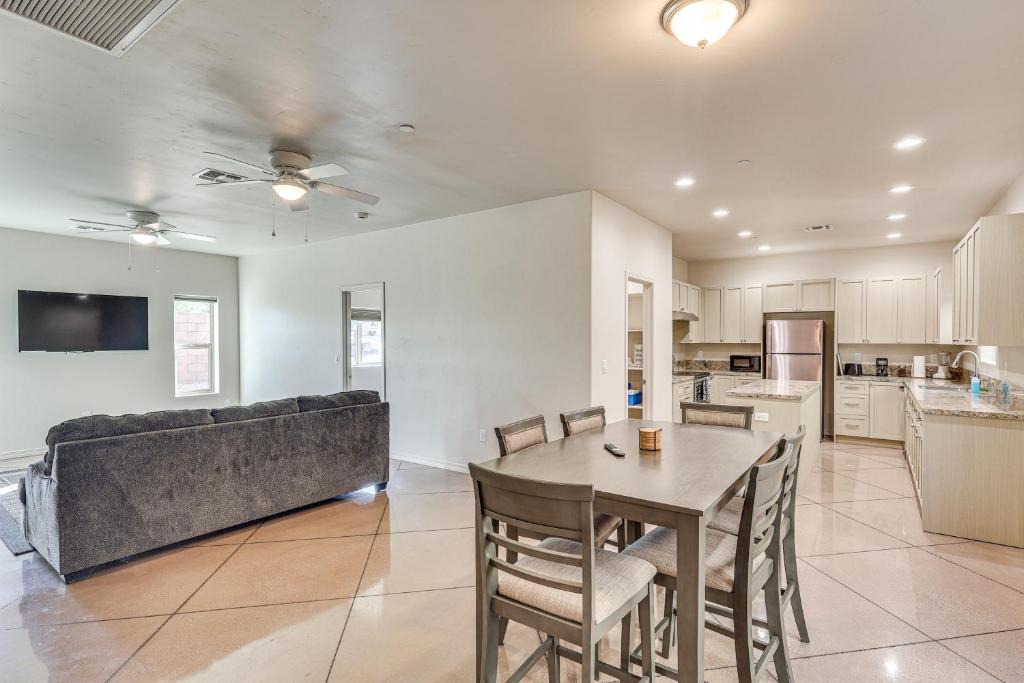 Lake Havasu City Apartment | Hike & Explore: Apt 3 Mi to Lake Havasu & Dtwn!