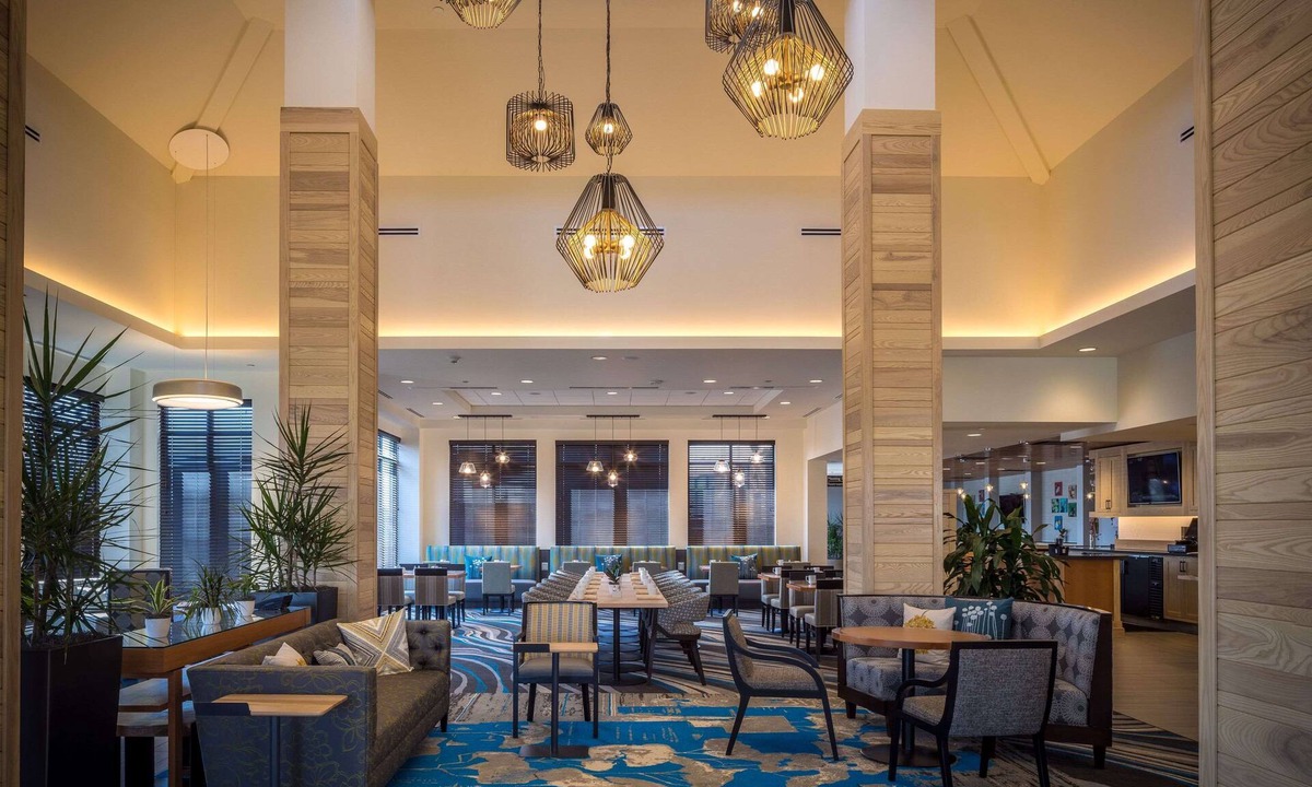 Moon Township Hotel | Hilton Garden Inn Pittsburgh Airport