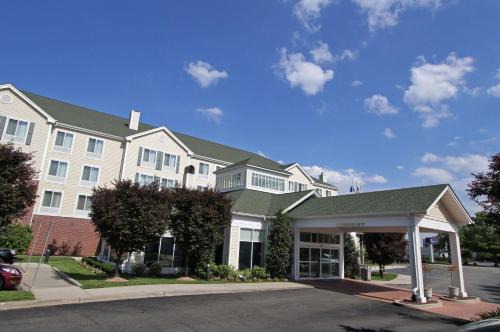 East Garden City Hotel | Hilton Garden Inn Westbury