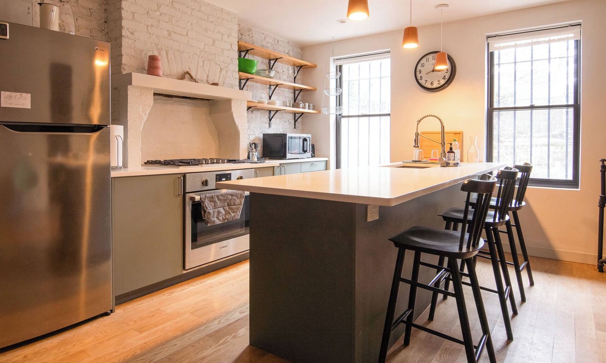 Bedford-Stuyvesant Apartment | Historic Brownstone Garden Apt in Stuy Heights, Brooklyn