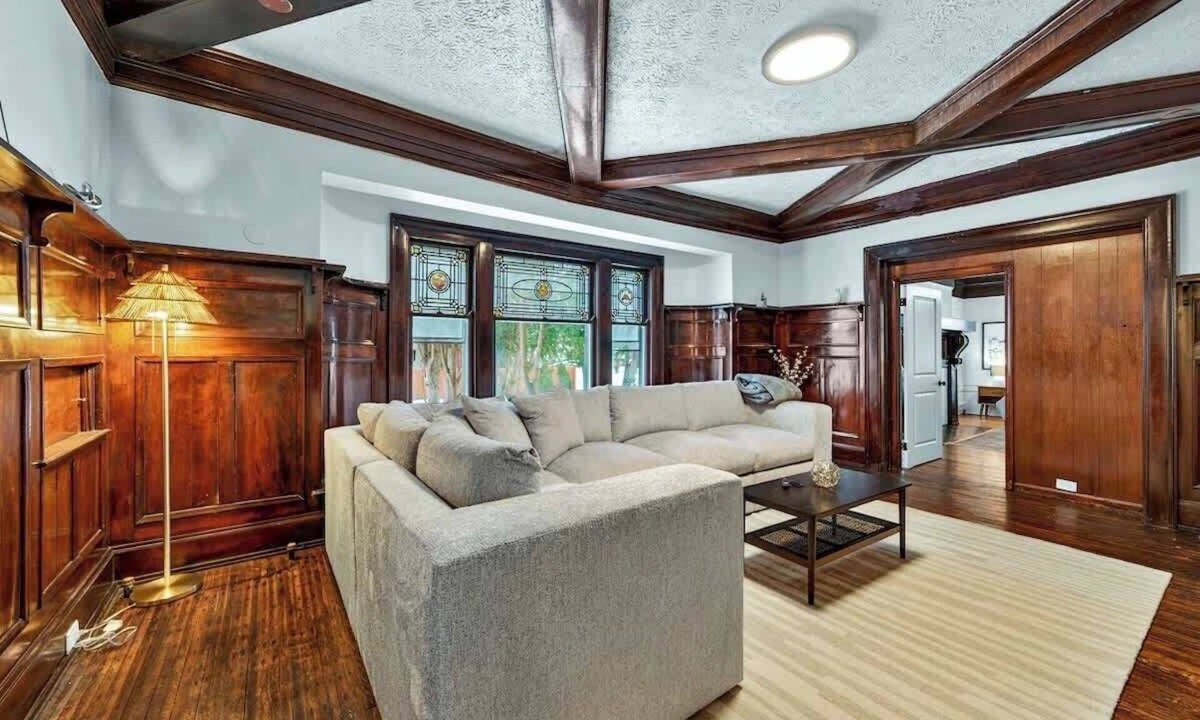 East Avenue Apartment | Historic East Ave2BDRM~King BD~Walkable~Central2