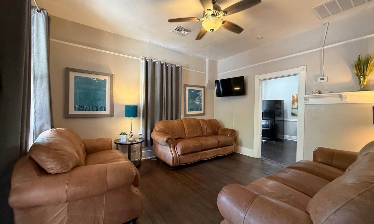 Iron Horse Historic District House | Historic Iron Horse Downtown Home and Guest Home