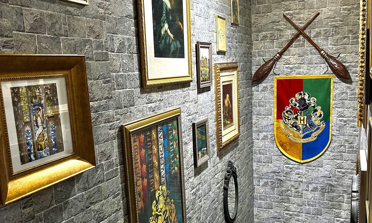 Calabria House | Hogwarts Hall Harry Potter Finding Nemo 5 Miles to Disney Private Pool