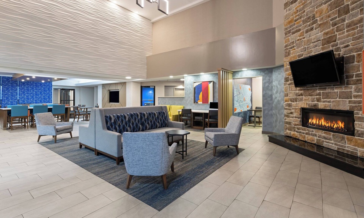 Harrisburg Hotel | Holiday Inn Express Harrisburg I-81 – Hershey by IHG