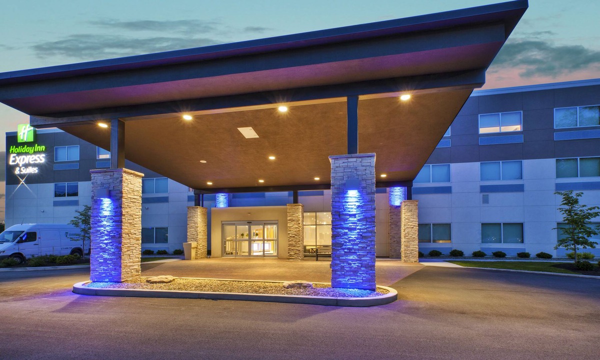 New Castle Hotel | Holiday Inn Express & Suites New Castle by IHG