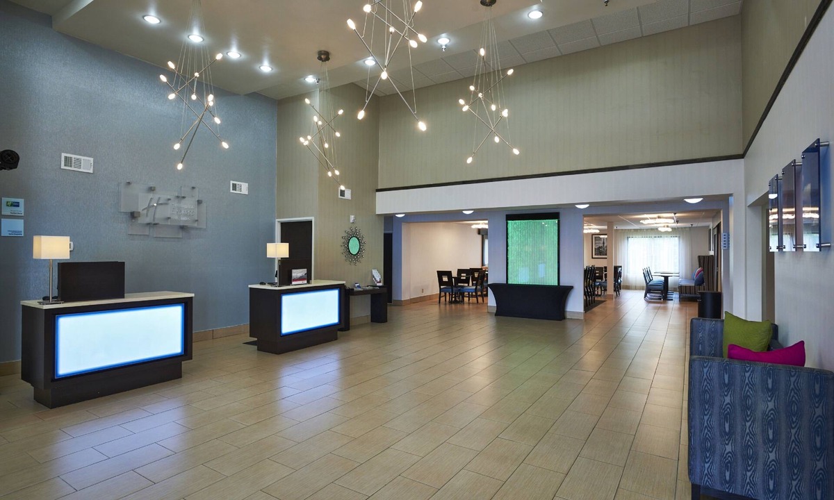 Pelham Hotel | Holiday Inn Express & Suites Birmingham South - Pelham by IHG