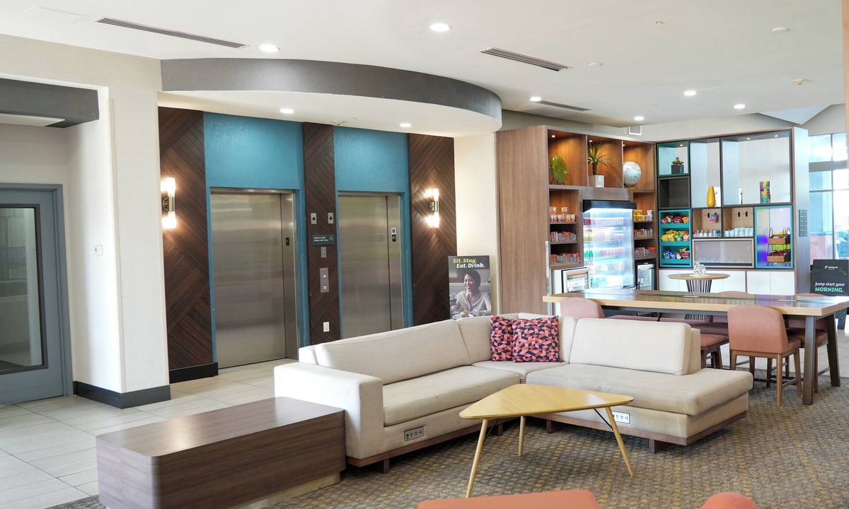 South Mountain Hotel | Holiday Inn Hotel & Suites PHOENIX AIRPORT by IHG