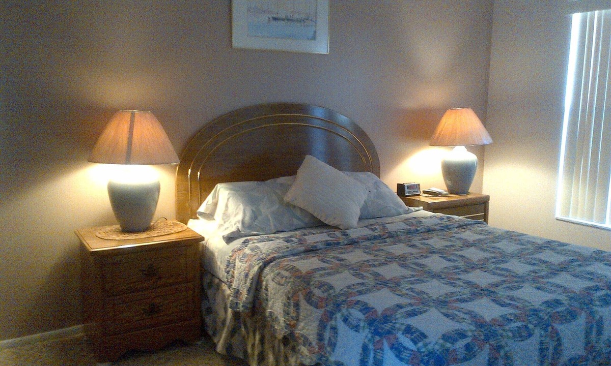 Indian Wells House | Home 5 min from Disney,Perfect for Families & Pets! Fenced Yard, Pool! Free Wifi