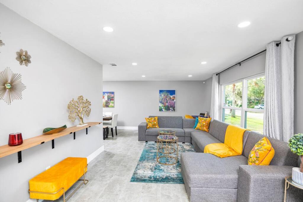 Casselberry House | Home away from home in Orlando!
