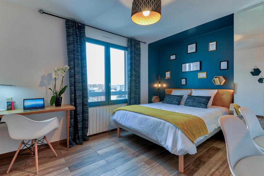 Cœur de Ville Apartment | Home Chic Home - Studio Paris La Défense - Les Toits de Courbevoie