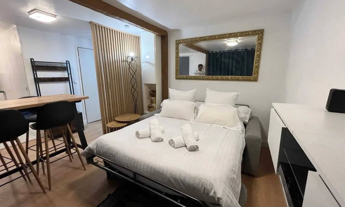 Malakoff Apartment | Homerez - Apartment in Malakoff