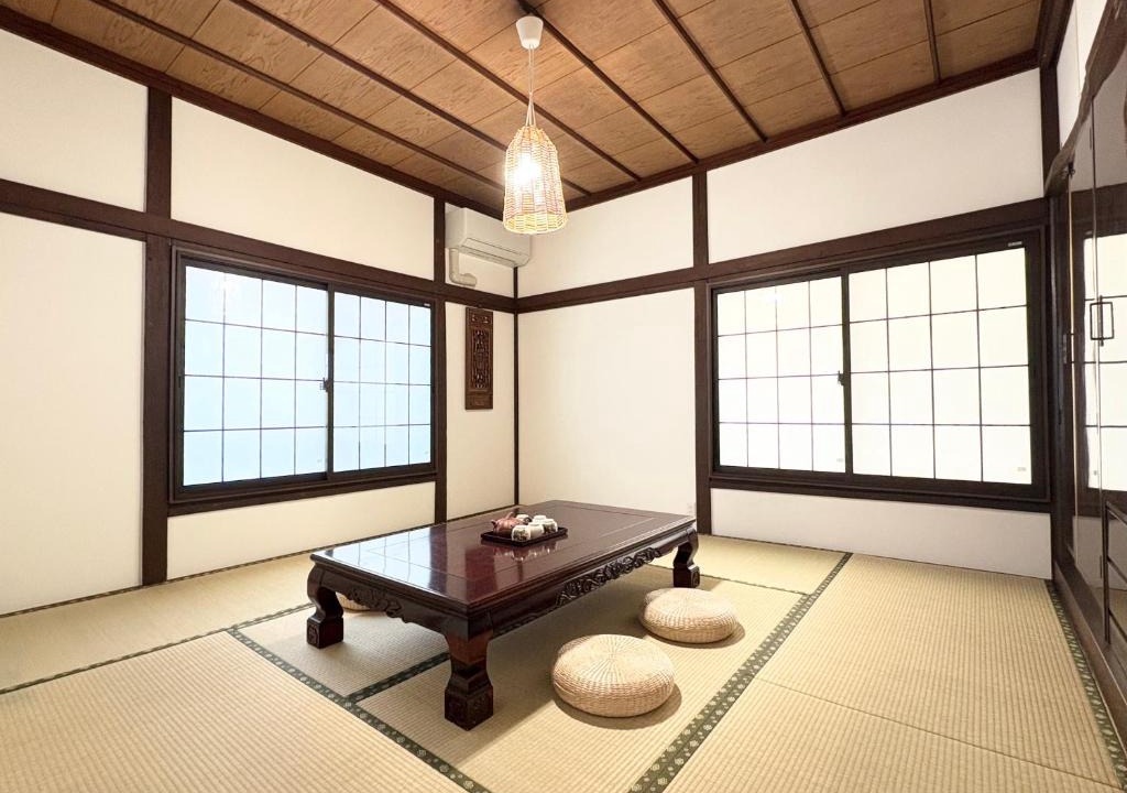 Chinatown Apartment | homey I 横浜中華街の中に位置する120平米一戸建まるごと貸切 I ダブルサイズ寝具8台最大16人 I 元町中華街駅徒歩3分