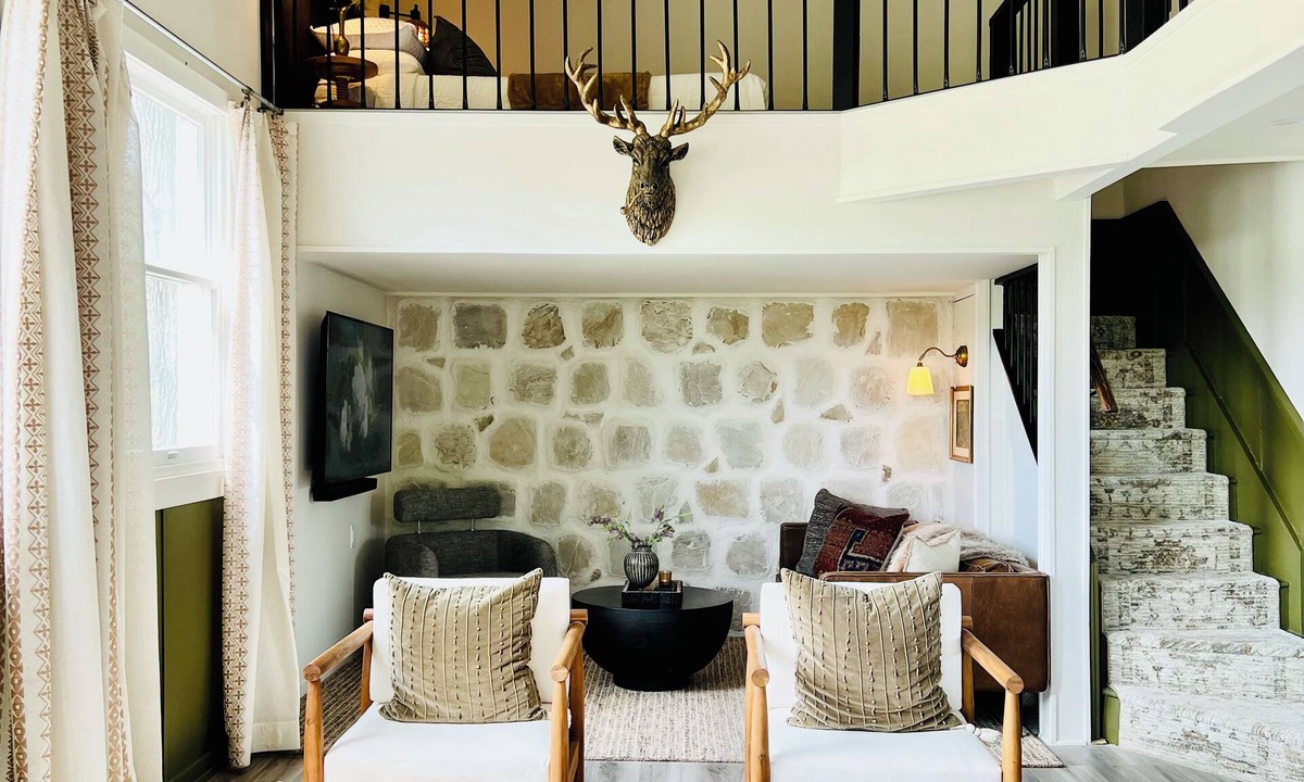 Port Matilda Cabin | HOOTING HAUS - HOT TUB - FIRE PIT - CABIN RETREAT