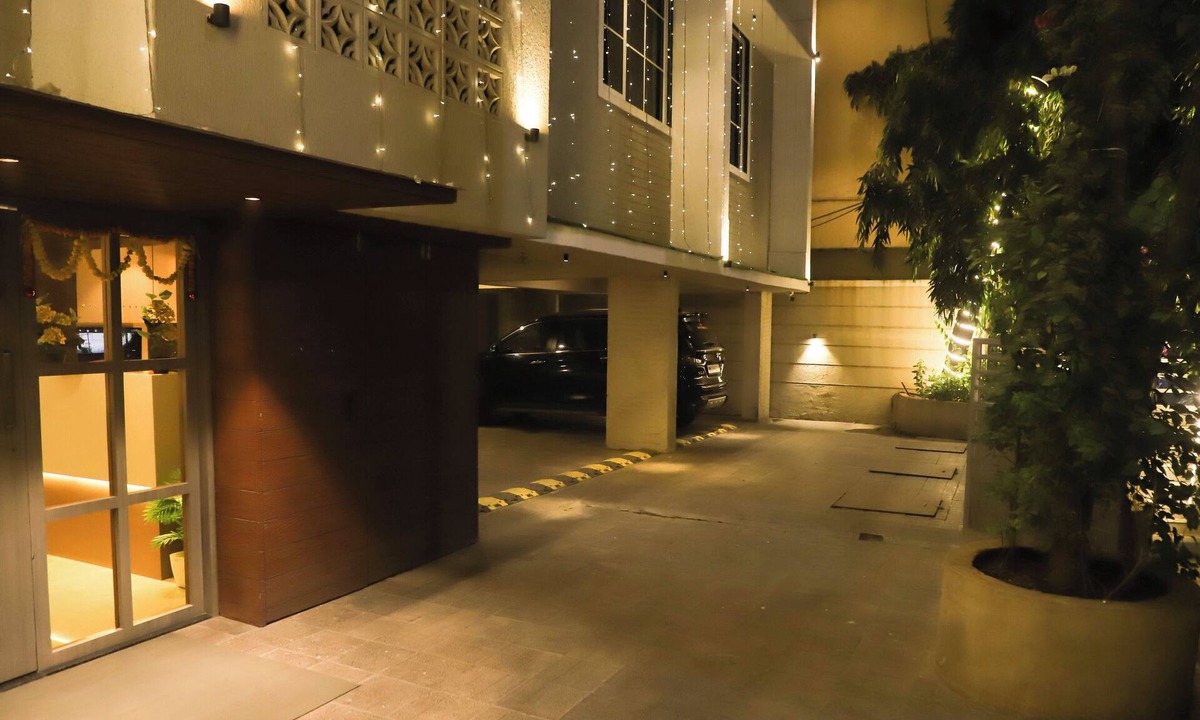 Mumbai Hotel | Hotel Aura Inn
