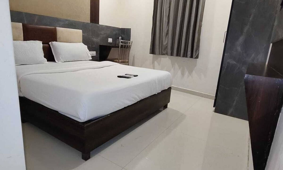 Kismat Nagar Hotel | HOTEL BKC NX Rooms