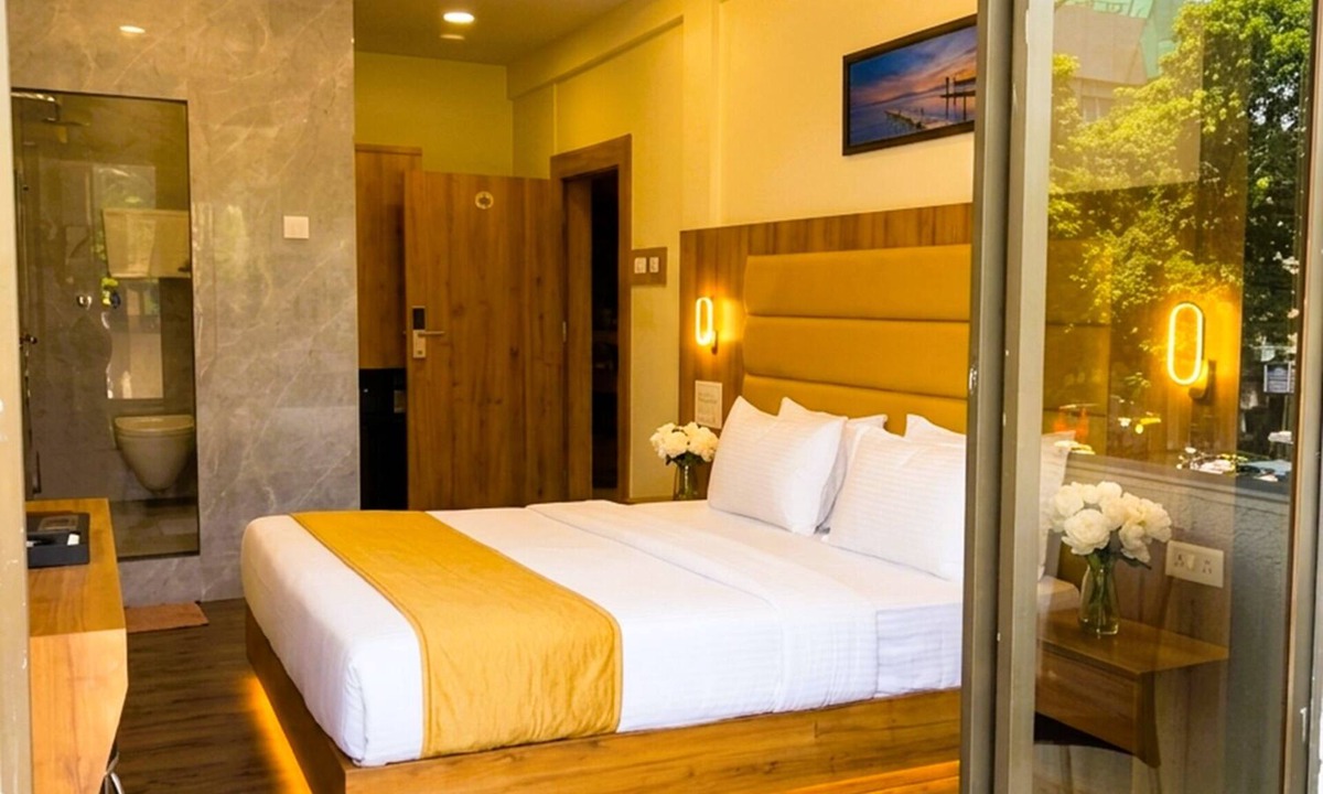 Girgaon Hotel | Hotel National