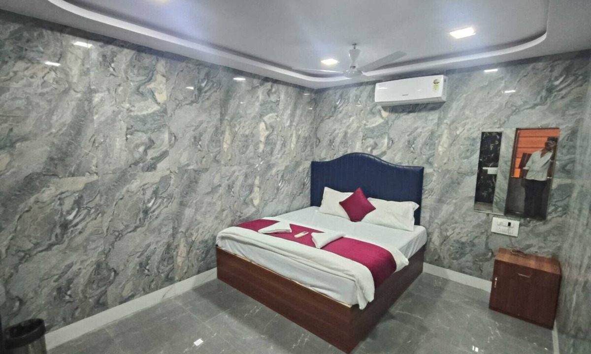 Kurla Cabin | hotel SR residency