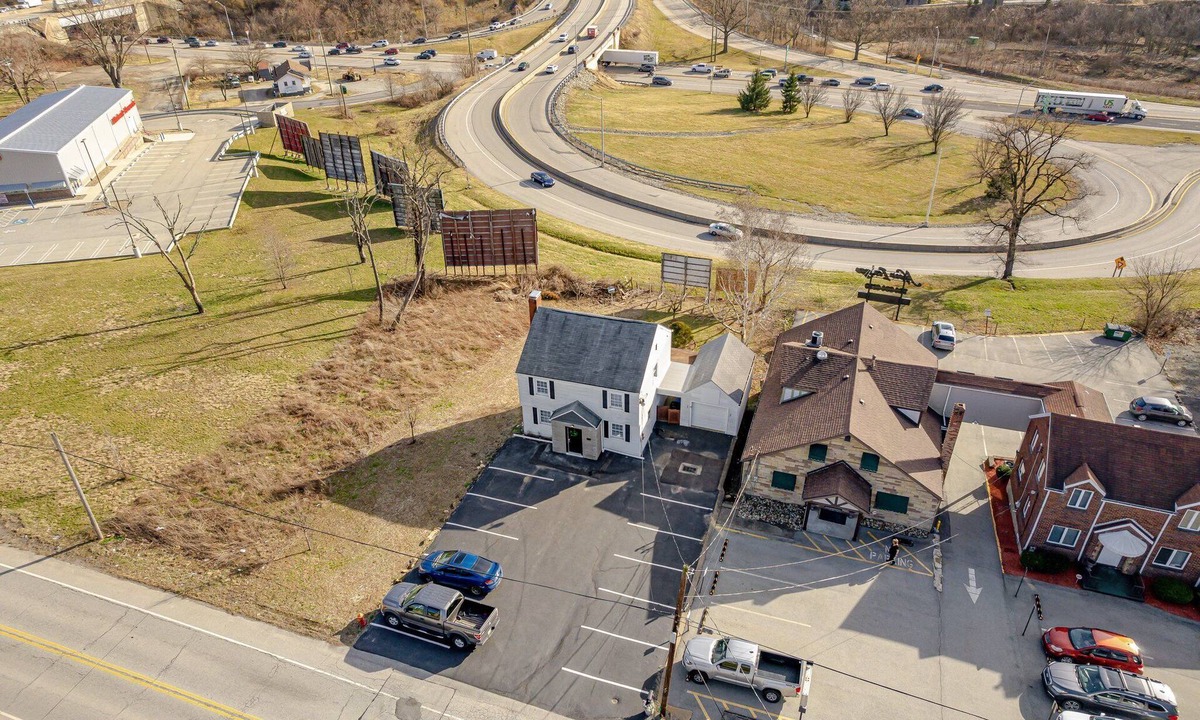 Wendel House | House in Irwin