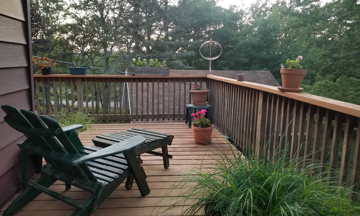 Hawley House | House in Lords Valley Lake Community