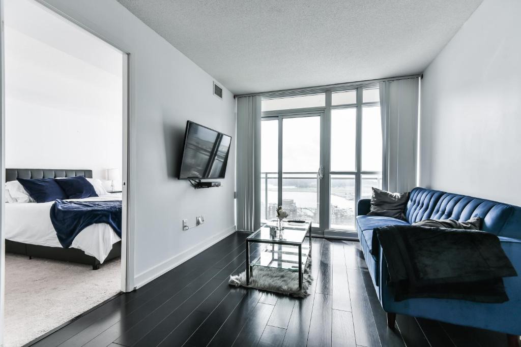 CityPlace Apartment | Iceboat Terrace Luxury Condos