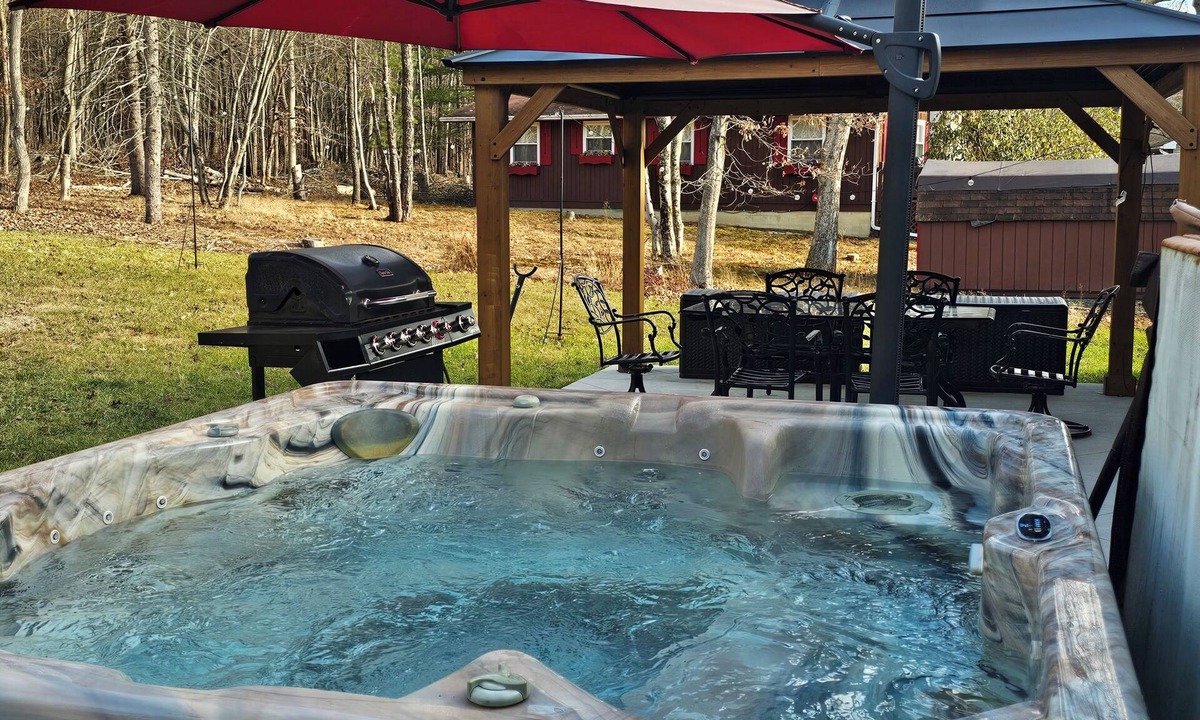 Tunkhannock Township House | Indian Mountain Getaway-hot tub, lakes ,hiking ,fireplace , pool table